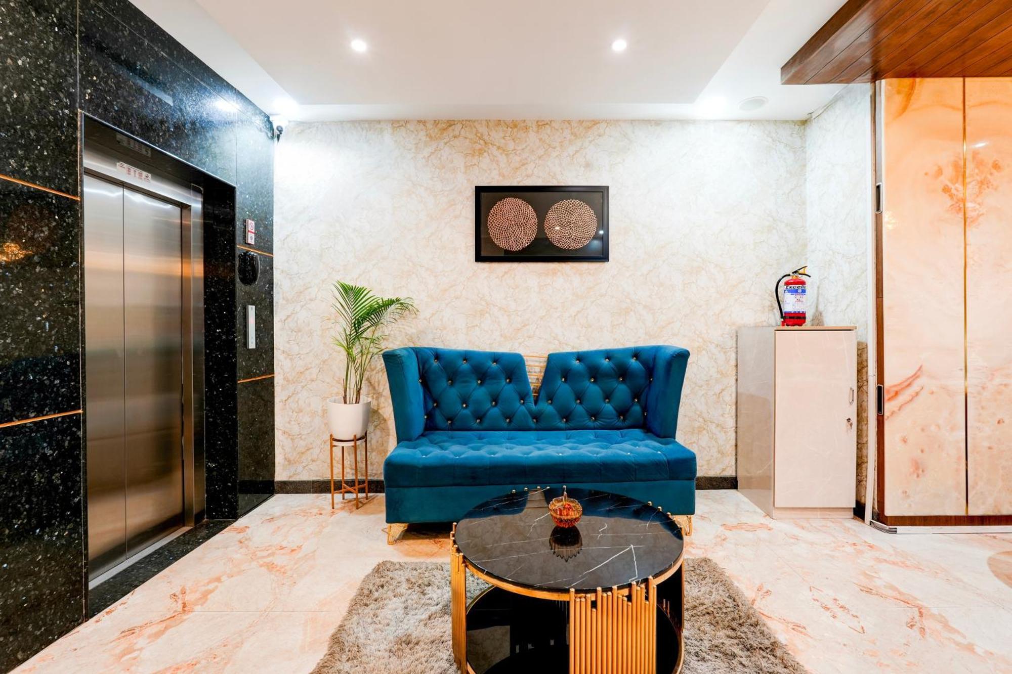 Super Townhouse Oak Aecs Formerly Bangalore Times Екстериор снимка