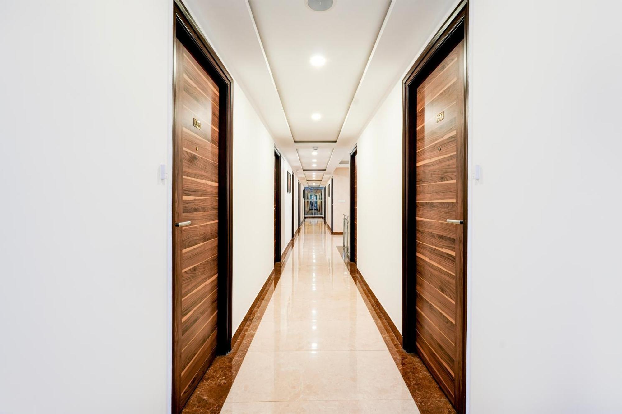 Super Townhouse Oak Aecs Formerly Bangalore Times Екстериор снимка
