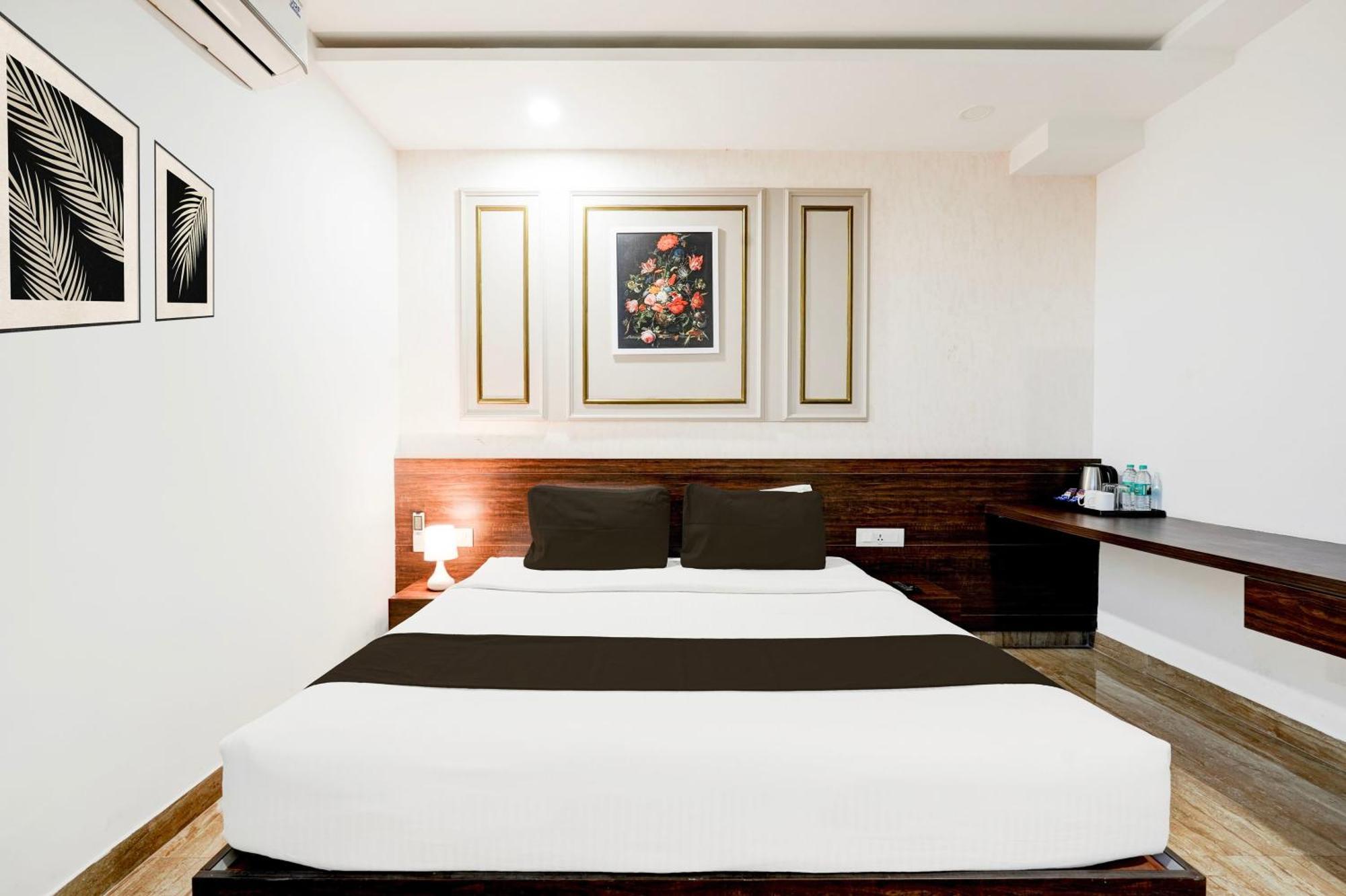 Super Townhouse Oak Aecs Formerly Bangalore Times Екстериор снимка